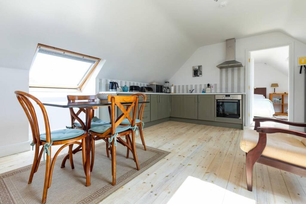 The Jerpoint Apartment